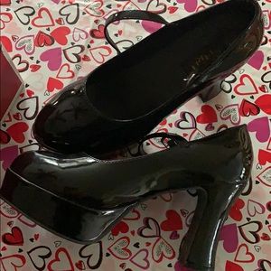 Spirit black patent leather heels, size 10.